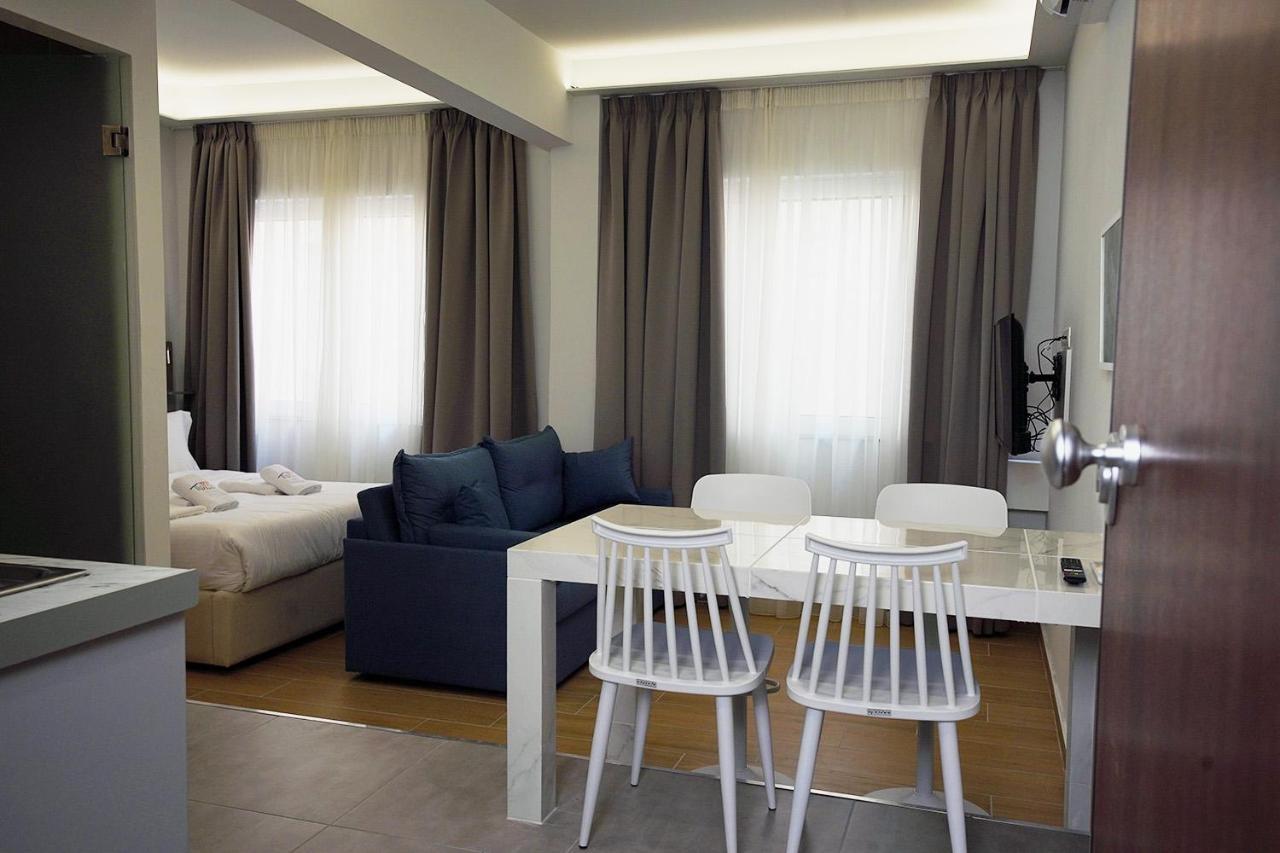 Tip - Top Suites Athen Eksteriør bilde