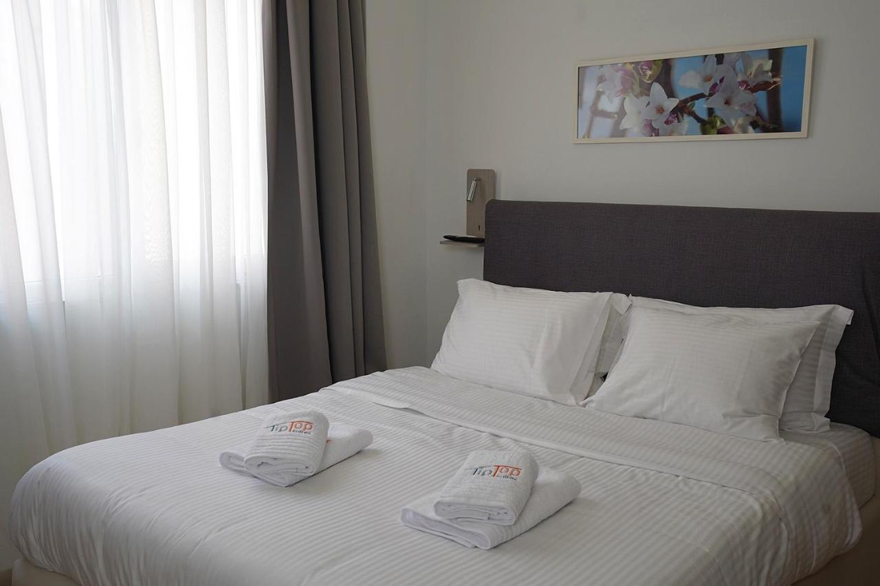 Tip - Top Suites Athen Eksteriør bilde